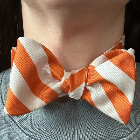 Brooks Brothers 346 Orange & White Adjustable 100% Silk bow tie - Picture 5 of 5